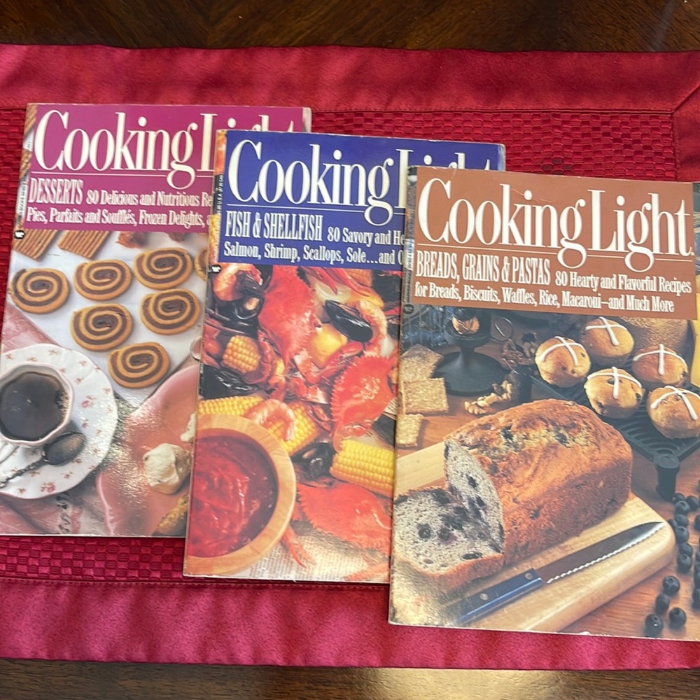 Cookbooks Cooking light - desserts fish/shellfish bread screens & pasta 3 books